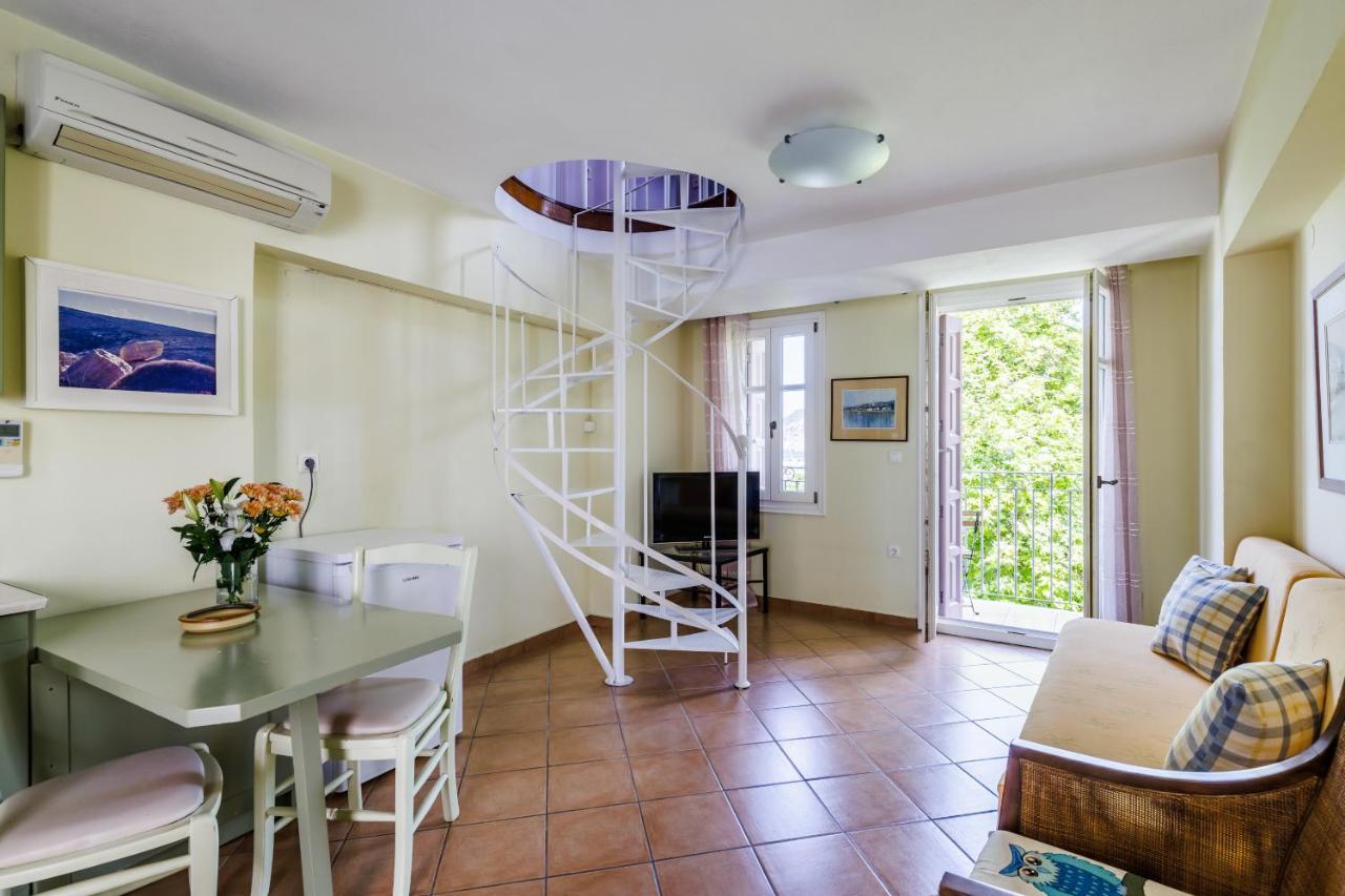 Sentefi Maisonette Apartment Skopelos Town
