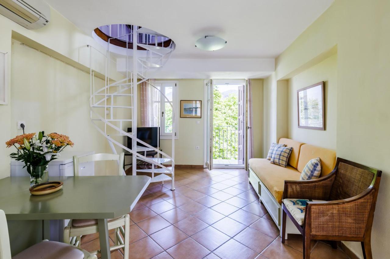 Sentefi Maisonette Skopelos Town