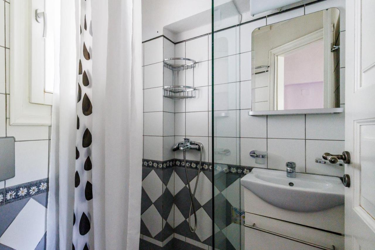 Sentefi Maisonette Apartmán *