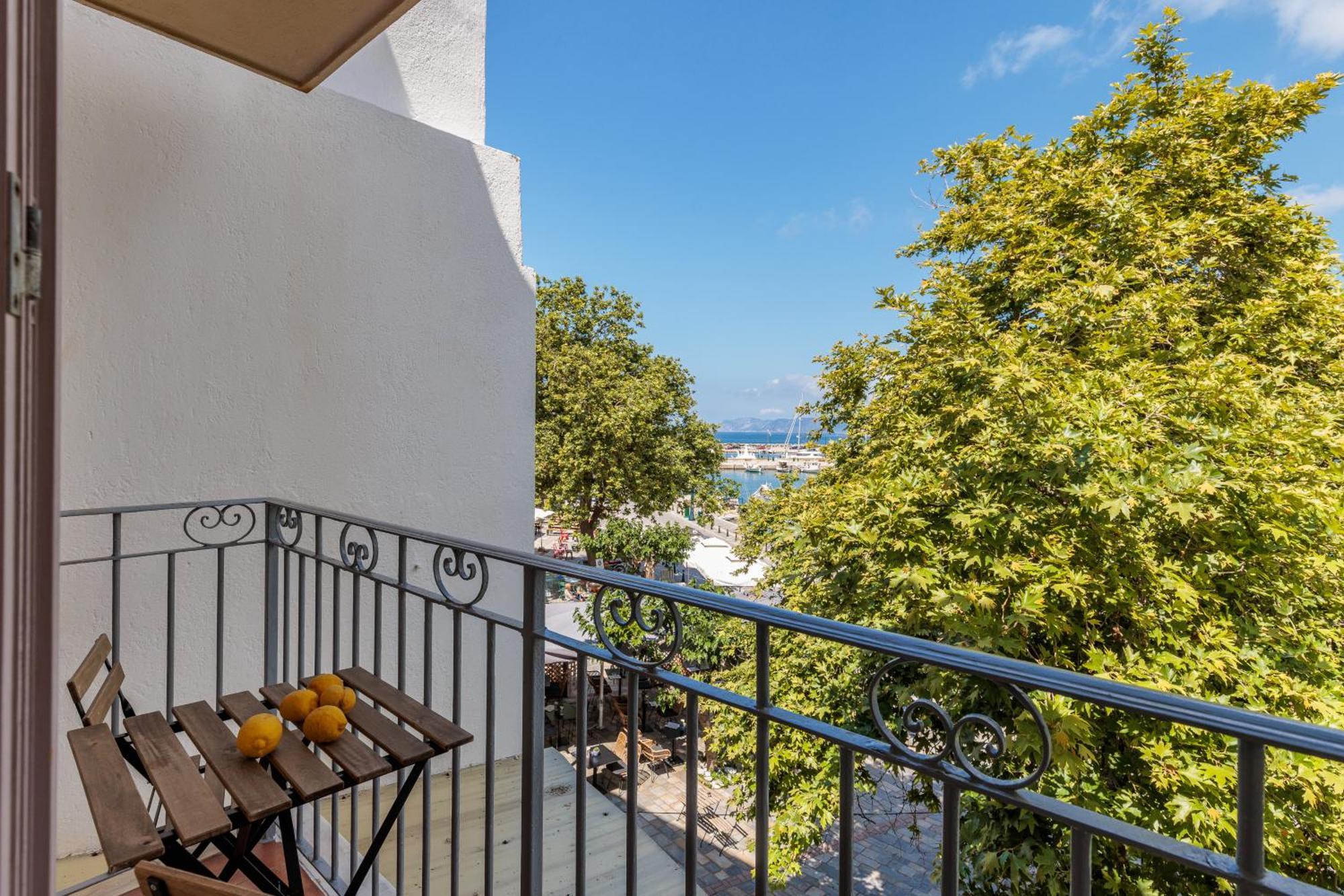Sentefi Maisonette Apartmán *